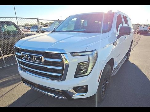 Used 2025 GMC Yukon XL Elevation w/ Elevation Premium Package AWD/4WD image 1