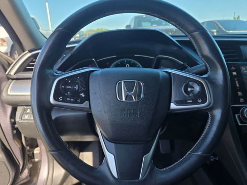 Used 2017 Honda Civic Touring image 22