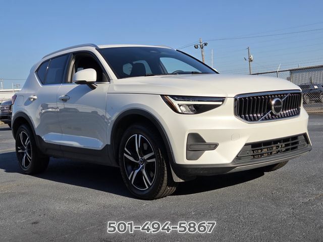 Used 2024 Volvo XC40 B5 Core AWD/4WD image 7