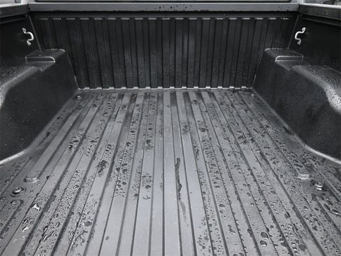 Used 2017 Toyota Tacoma SR5 image 16