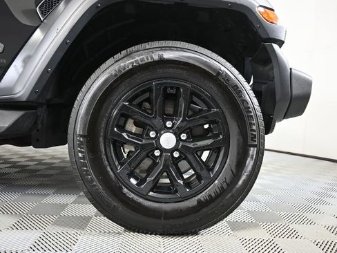 Used 2023 Jeep Wrangler Sport S image 11
