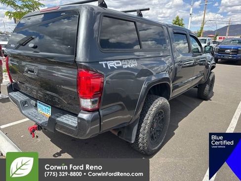 Used 2017 Toyota Tacoma TRD Sport AWD/4WD image 8