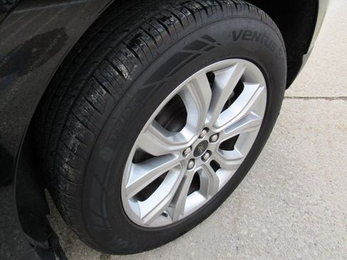 Used 2024 Ford Edge Titanium AWD/4WD image 35