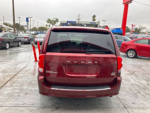 Used 2017 Dodge Grand Caravan SXT FWD image 10