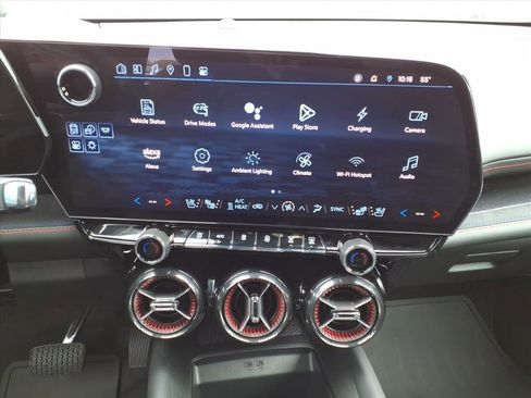 Used 2025 Chevrolet Blazer EV RS image 9