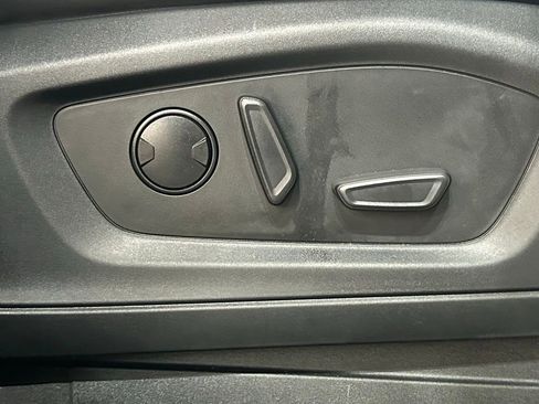 Used 2023 Ford Explorer XLT w/ Equipment Group 202A AWD/4WD image 53