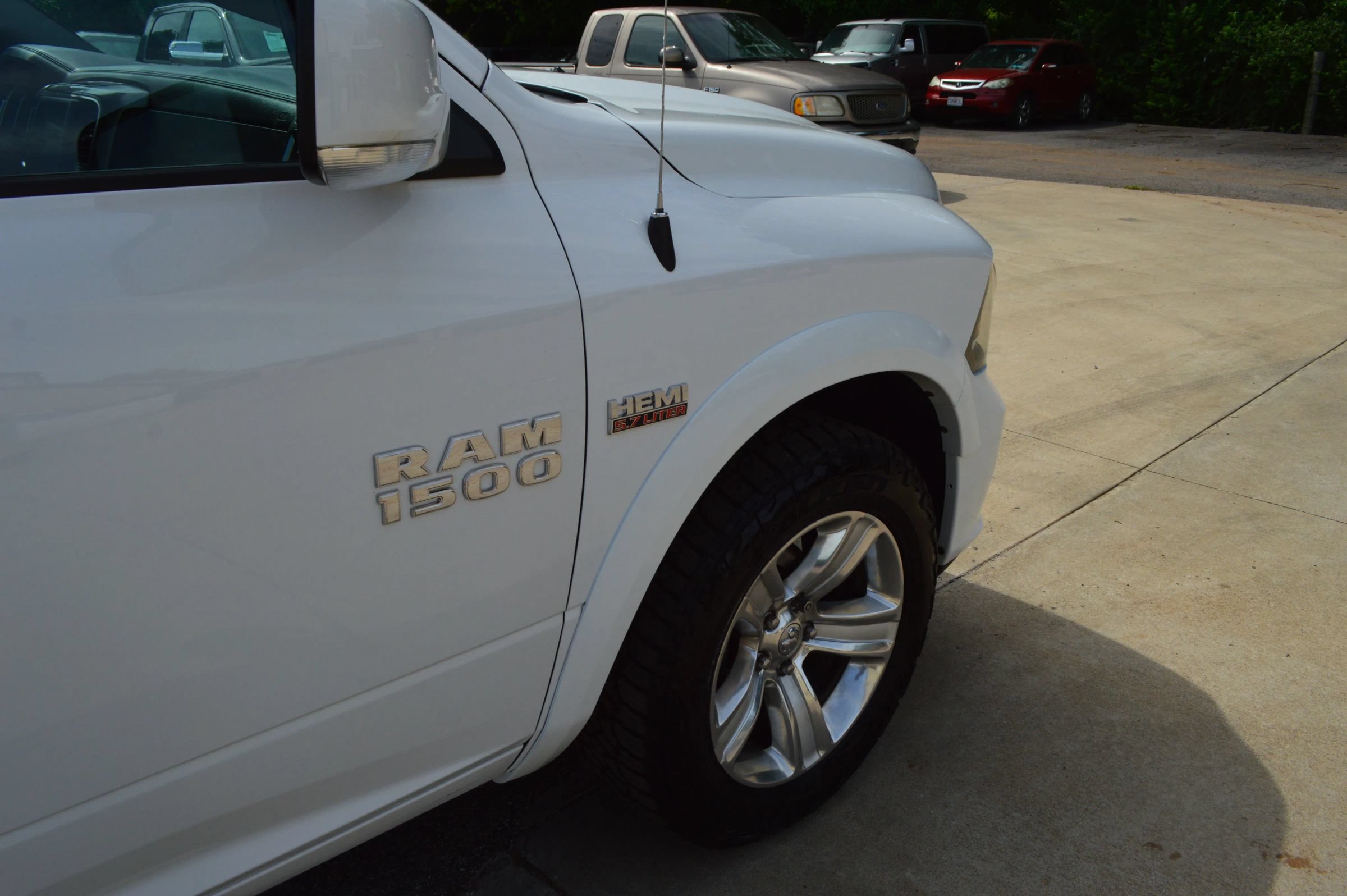 Used 2014 RAM 1500 Sport w/ Convenience Group AWD/4WD image 11
