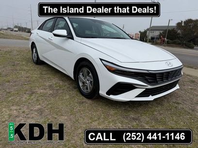 Used 2025 Hyundai Elantra SE