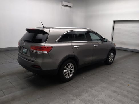Used 2017 Kia Sorento AWD image 10