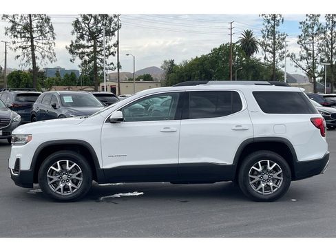 Used 2023 GMC Acadia SLT AWD/4WD image 3