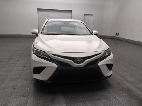 Used 2018 Toyota Camry SE FWD image 14