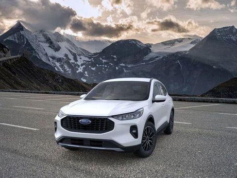 New 2026 Ford Escape SE FWD image 2