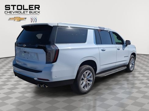 New 2026 Chevrolet Suburban Premier image 3