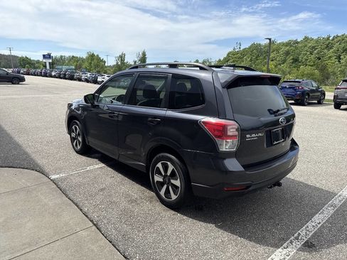 Used 2018 Subaru Forester 2.5i Premium AWD/4WD image 5