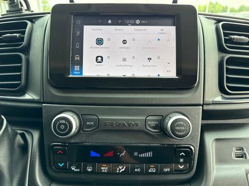 Used 2025 RAM ProMaster 2500 w/ Convenience Group FWD image 28