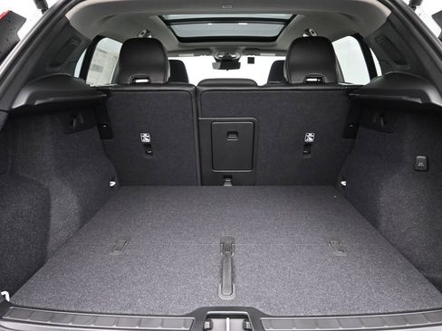 New 2025 Volvo XC40 B5 Plus w/ Climate Package image 26