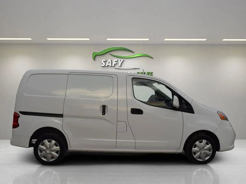 Used 2020 Nissan NV200 SV image 8
