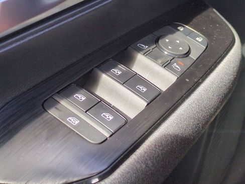 New 2025 Nissan Kicks SV w/ SV Premium Package image 25