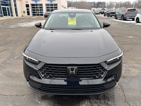 Used 2023 Honda Accord EX image 3