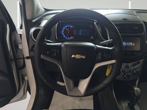 Used 2016 Chevrolet Trax LT w/ LT Convenience Package AWD/4WD image 14