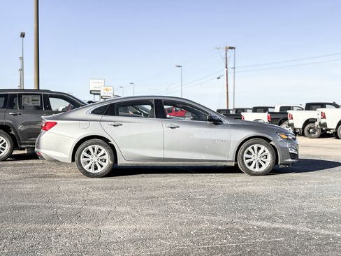 Used 2023 Chevrolet Malibu LT image 4