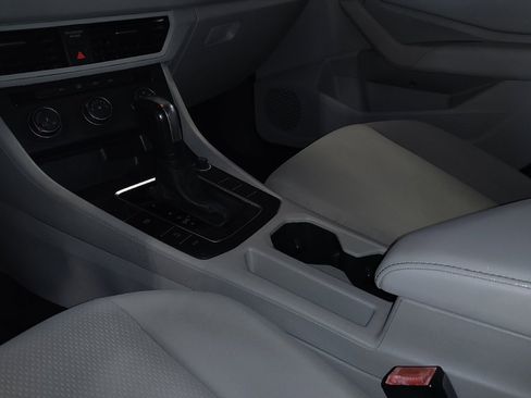 Used 2019 Volkswagen Jetta SE FWD image 26