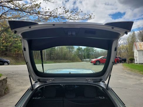 Used 2020 Toyota Prius LE AWD/4WD image 22