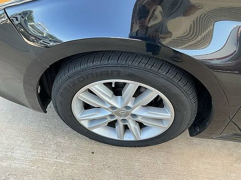 Used 2013 Toyota Avalon XLE FWD image 9