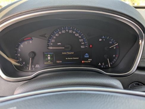 Used 2016 Cadillac SRX FWD image 34