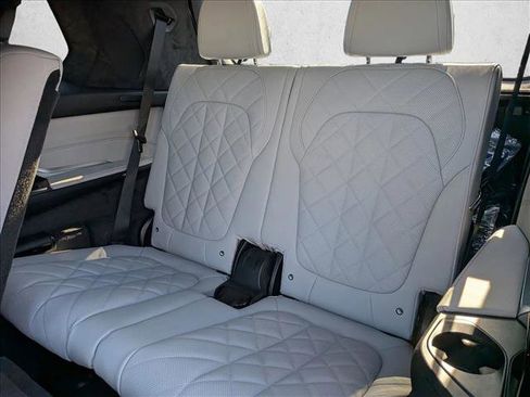 New 2026 BMW X7 xDrive40i w/ Premium Package image 17