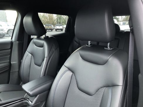 New 2026 Jeep Compass Latitude image 21