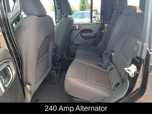Used 2023 Jeep Gladiator Sport AWD/4WD image 23