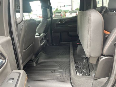 Used 2024 GMC Sierra 1500 AT4 w/ Technology Package AWD/4WD image 26