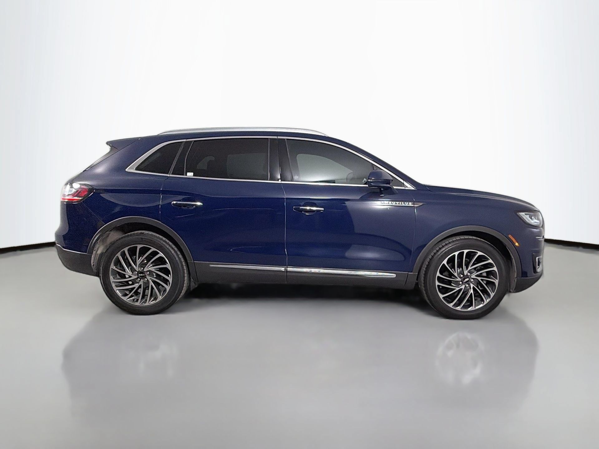 Used 2020 Lincoln Nautilus Reserve w/ Cargo Utility Package AWD/4WD image 5
