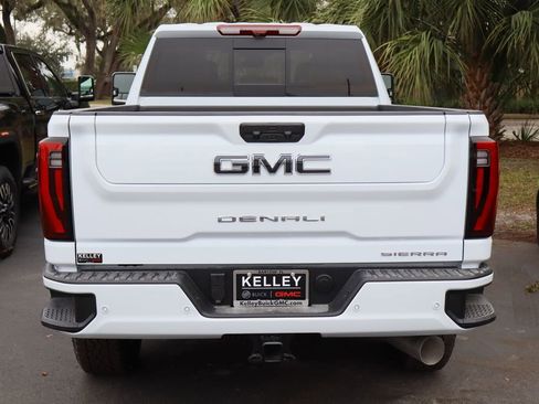 New 2026 GMC Sierra 2500 Denali Ultimate image 4