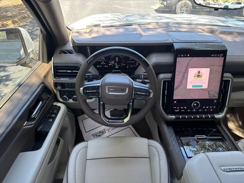 New 2026 GMC Yukon XL Denali w/ Denali Reserve Package AWD/4WD image 21