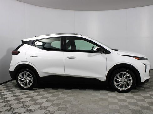 Used 2022 Chevrolet Bolt EUV LT image 26