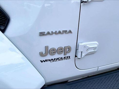 Used 2021 Jeep Wrangler Unlimited Sahara image 30