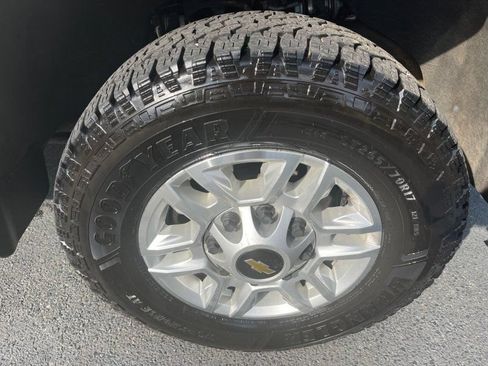 Used 2024 Chevrolet Silverado 2500 W/T w/ WT Convenience Package RWD image 19