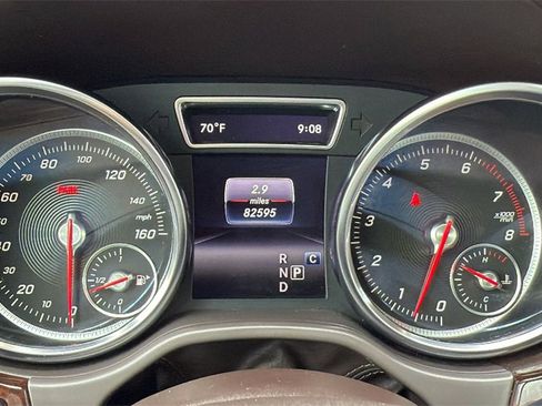 Used 2019 Mercedes-Benz GLS 450 4MATIC image 33