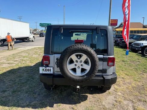 Used 2016 Jeep Wrangler Sport w/ Quick Order Package 24S image 6