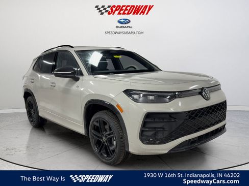 New 2026 Volkswagen Tiguan SE R-Line AWD/4WD image 1
