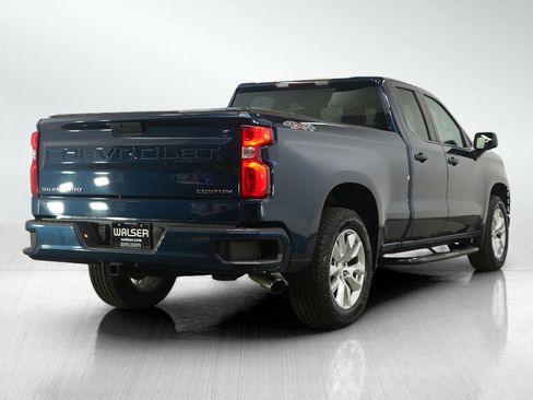 Used 2020 Chevrolet Silverado 1500 Custom w/ Custom Value Package image 5