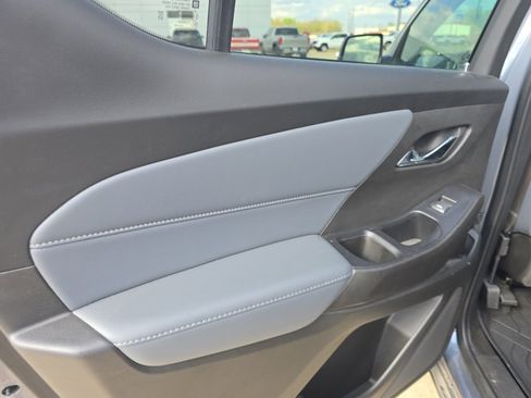 Used 2021 Chevrolet Traverse LT w/ LPO, Floor Liner Package image 11