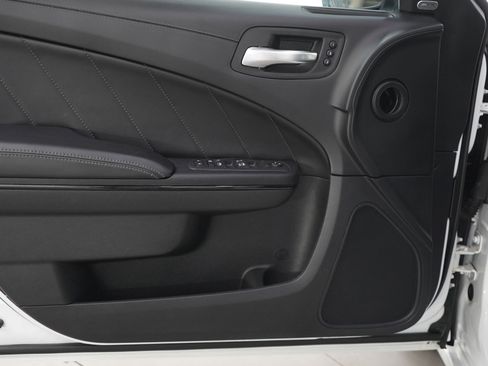 Used 2020 Dodge Charger SXT w/ Plus Group image 17