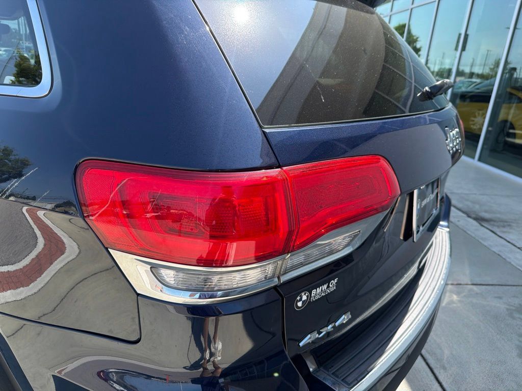 Used 2018 Jeep Grand Cherokee Limited AWD/4WD image 14