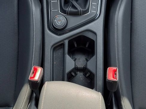 Used 2023 Volkswagen Tiguan SE R-Line AWD/4WD image 33