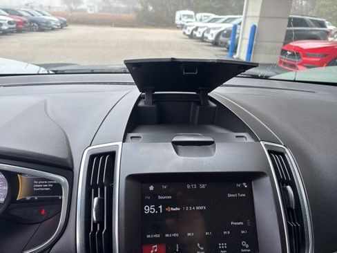Used 2017 Ford Edge Titanium image 22