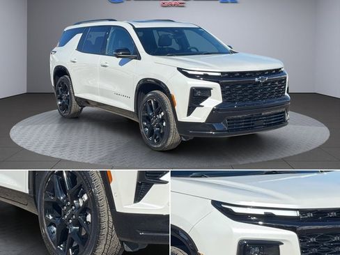 Used 2024 Chevrolet Traverse RS w/ LPO, Floor Liner Package image 2