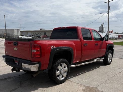 Used 2013 Chevrolet Silverado 2500 LT w/ Interior Plus Package AWD/4WD image 5